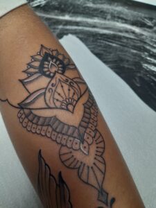 tatuagem ornamental tatuadora